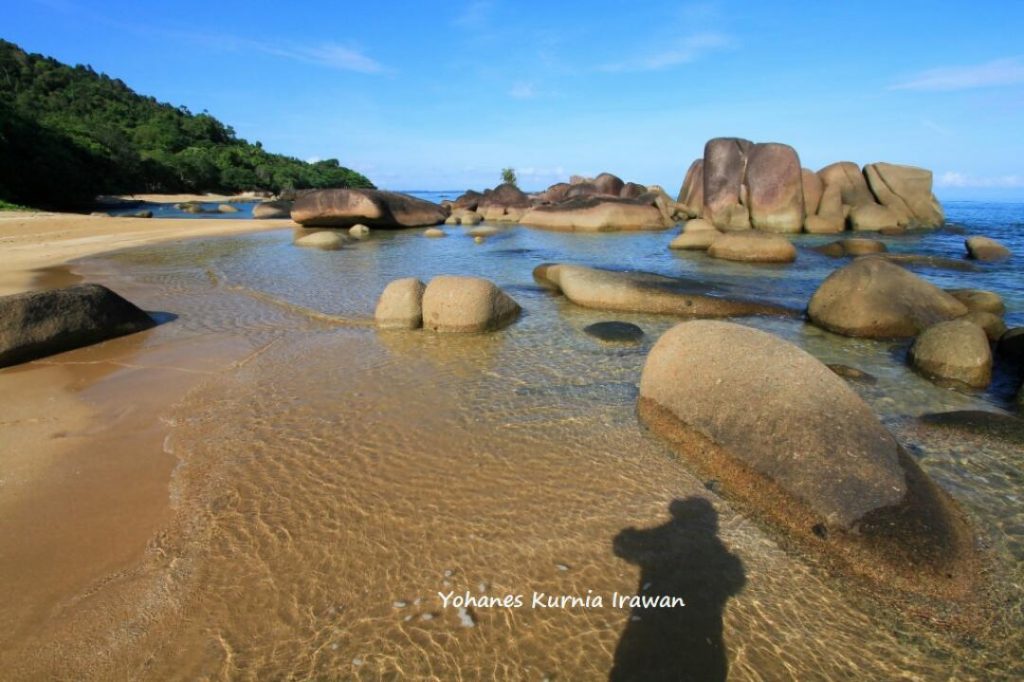 foto gambar Pantai Temajuk Kalimantan Barat